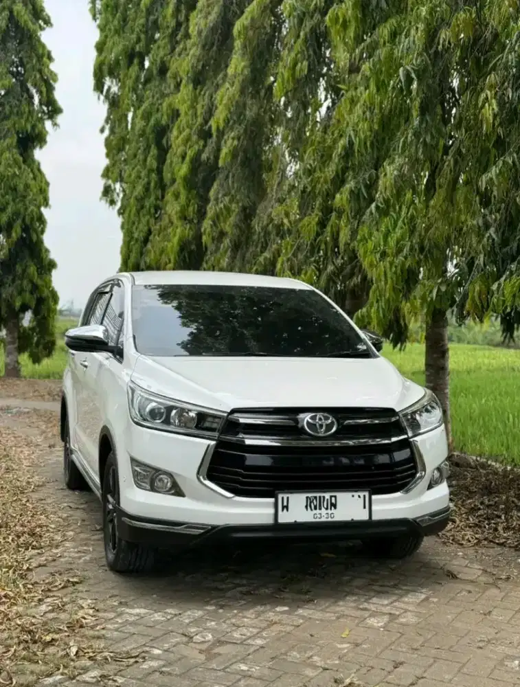 Innova venturer 2017 matic diesel