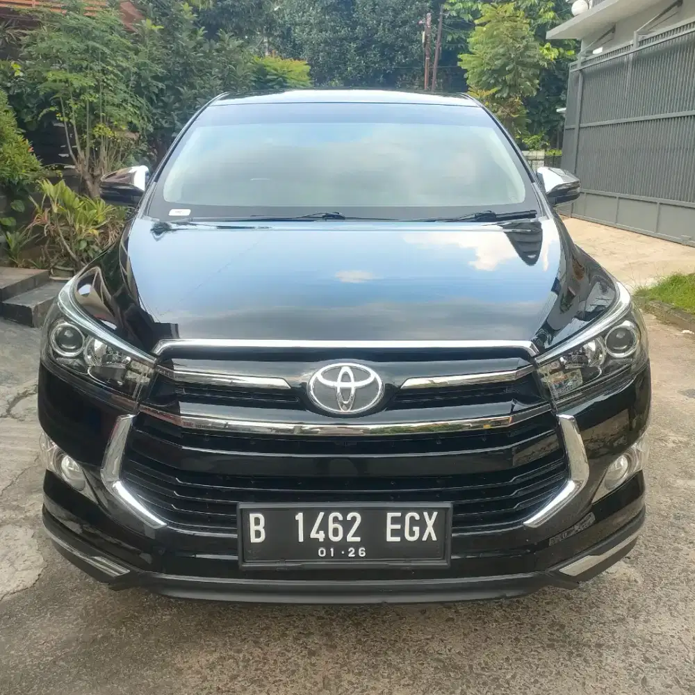 Toyota Innova Venturer Bensin AT 2018