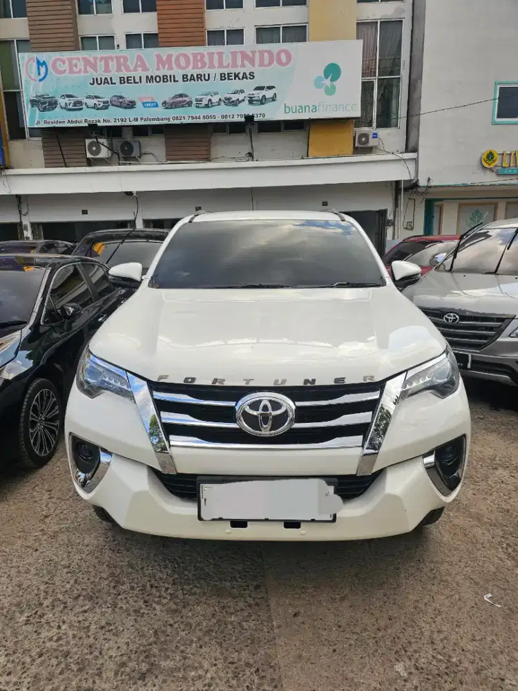 Fortuner G manual 2.4 MT 2018 istimewa dp 45 jt