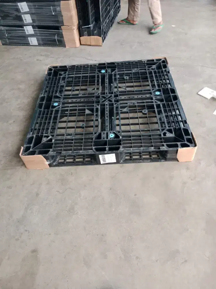 Palet plastik baru dan bekas untuk industri makanan dan minuman