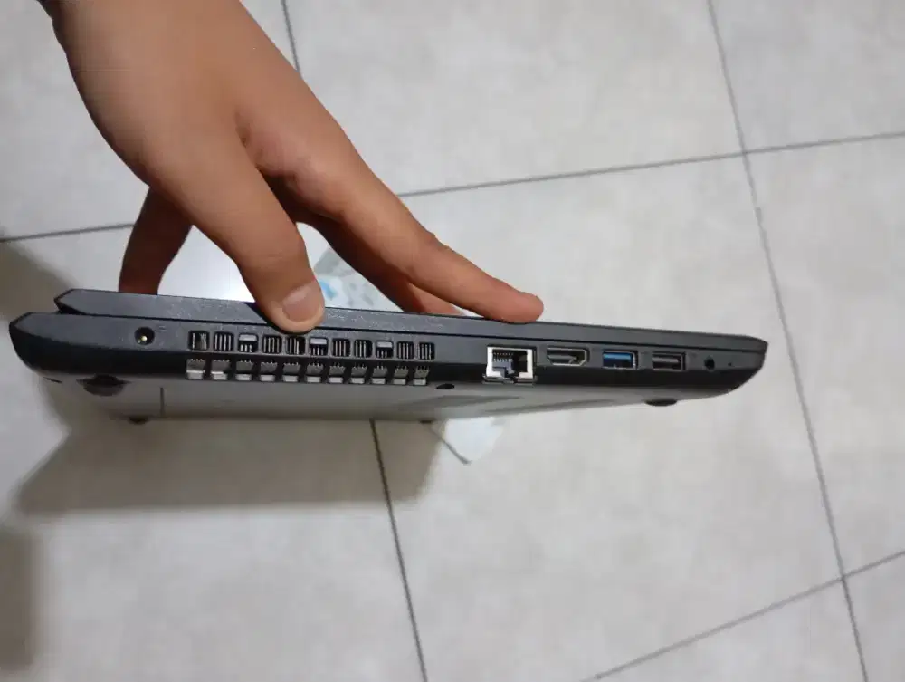 Silahkan servis laptop kamu