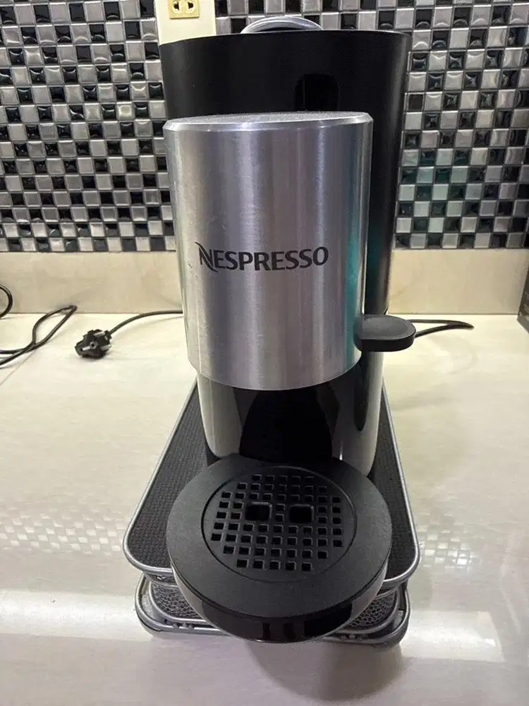 Mesin kopi kapsul Nespresso Atelier