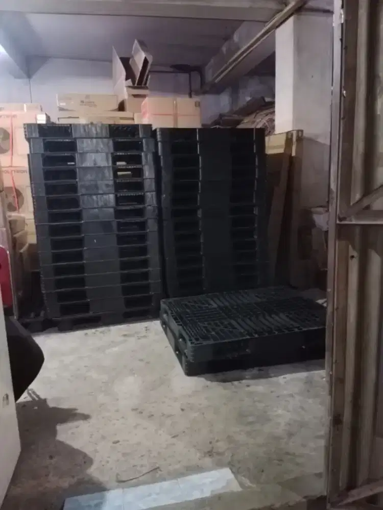 Palet plastik baru dan bekas dengan harga murah