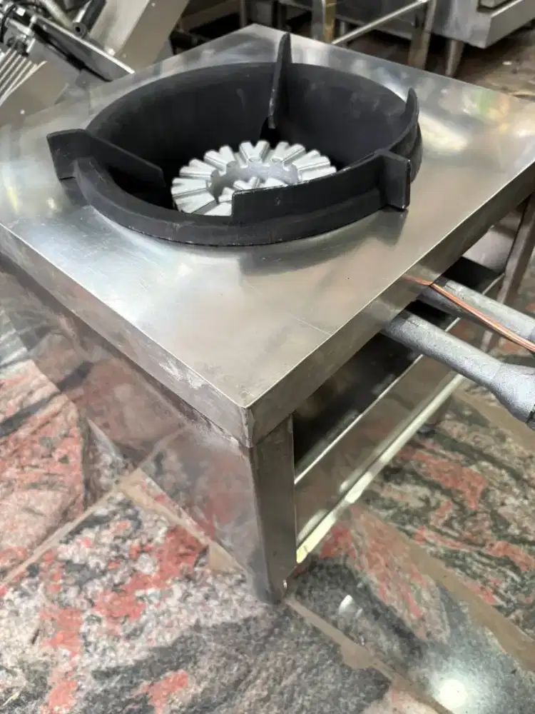 Kompor catering komersial