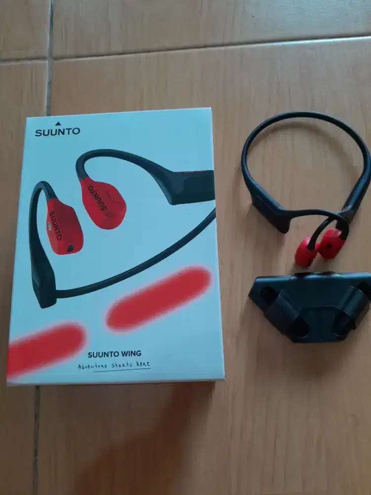 Open ear suunto wing 2