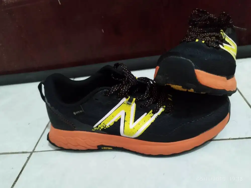 Sepatu Preloved Ukuran 44