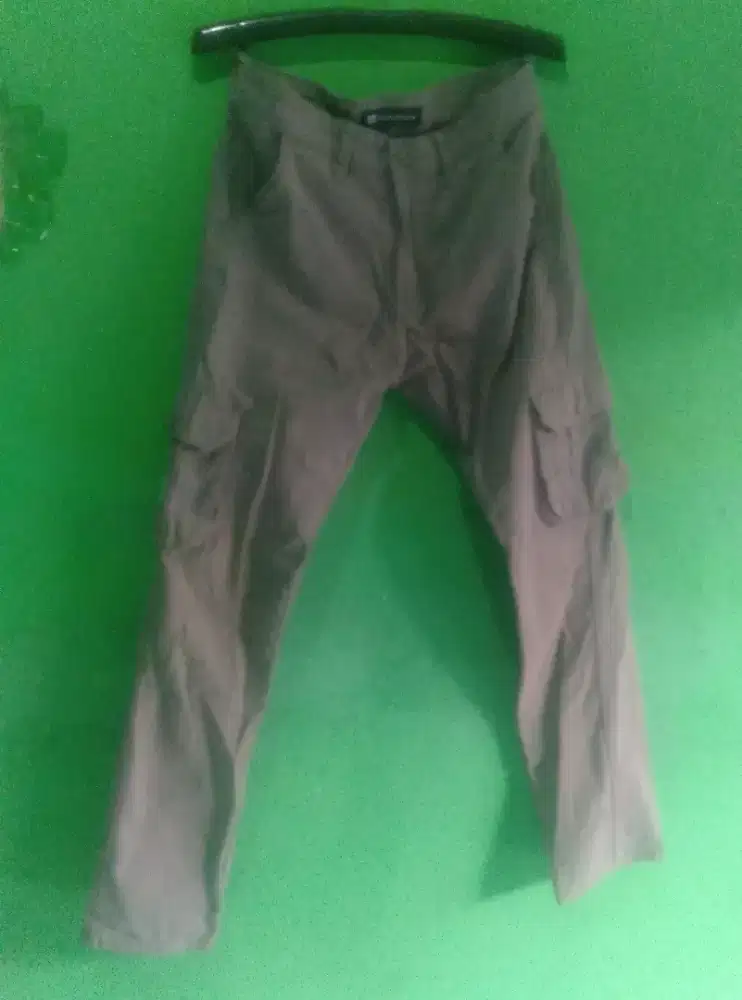 Fs. Celana panjang Distro 'MICKOUT' size 29