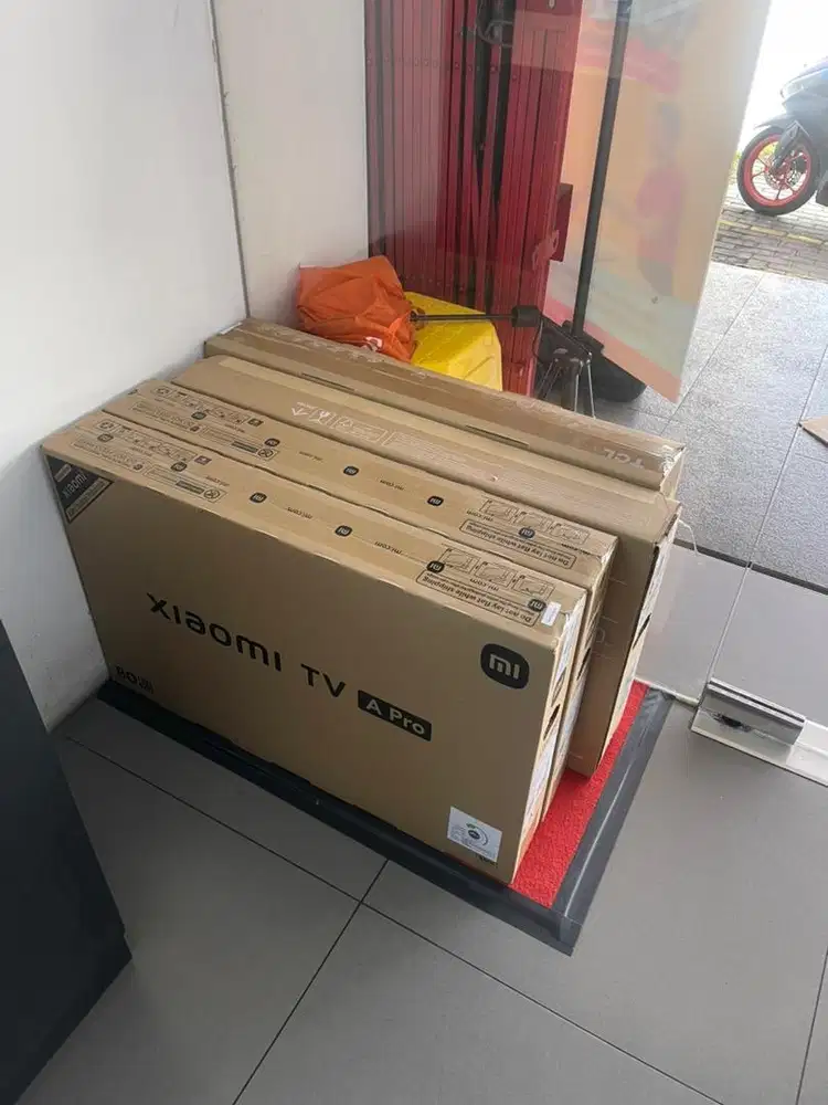 TV XIAOMI, TCL, cuma 1 jutaan ajaa