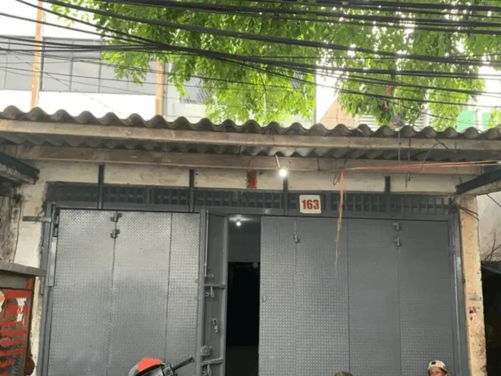 Ruko 3 Iantai  Strategis, Banyak Pengunjung, Bisa Di Huni