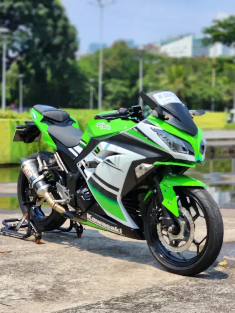 Kawasaki Ninja 250 FI ABS ANIV Mulus