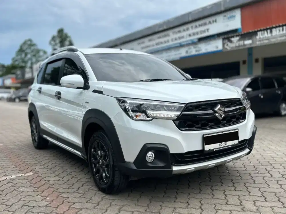 LOW KM!! SUZUKI XL7 1.5 BETA HYBRID MATIC 2023 PUTIH KM 30RB!!