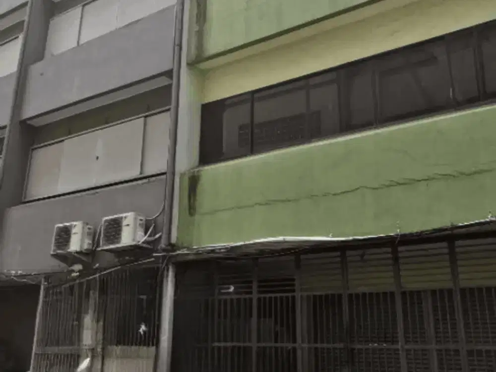 Ruko  Empat Lantai  Area Bisnis Di  Pinangsia Jakarta Barat