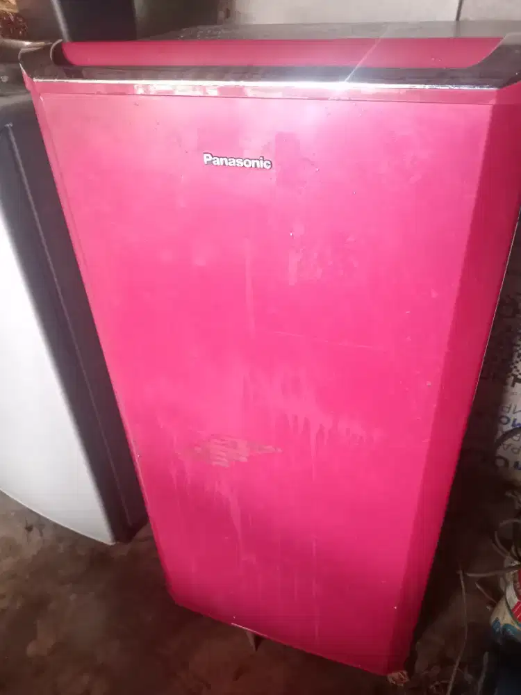 Di jual kulkas panasonic 1 pintu,kondisi normal siap pakai