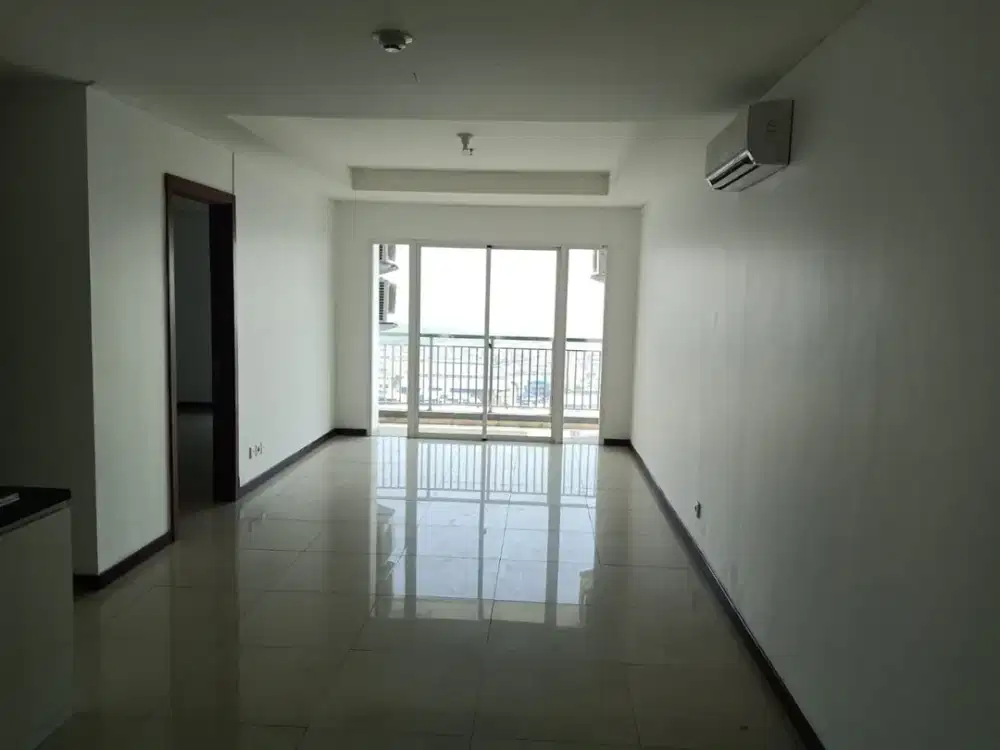 Kondominium green bay pluit tipe 2 Kamar Luas 82M, Unfurnished siap huni view Kolam Renang dan Laut