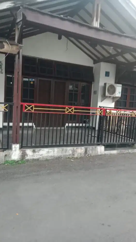 Perumahan Merpati no 5 Cawang II Jakarta Timur