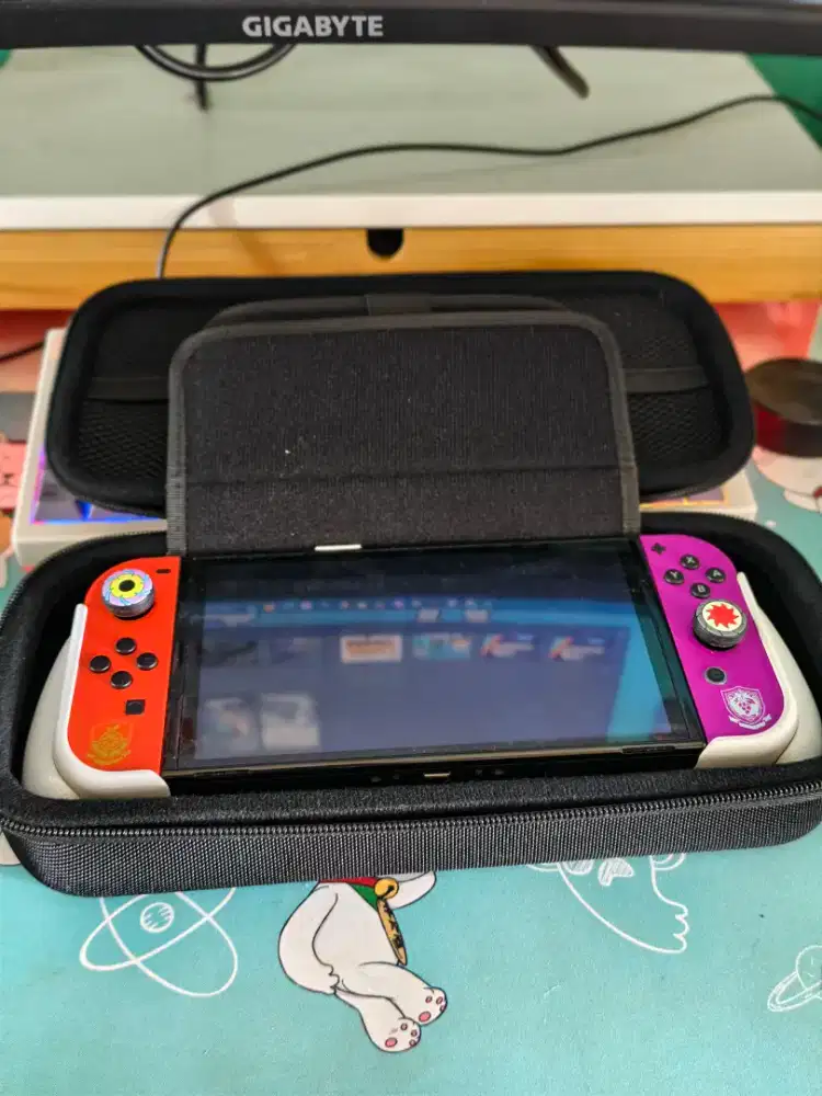 Nintendo Switch OLED Scarlet & Violet