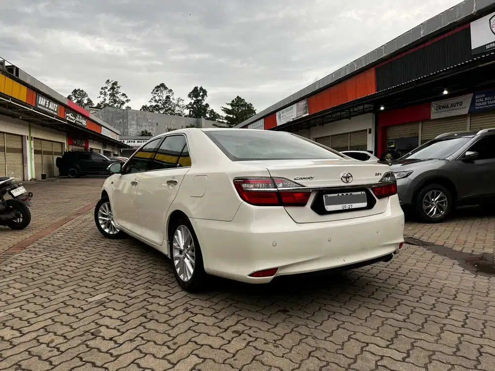 Toyota Camry 2017 Bensin
