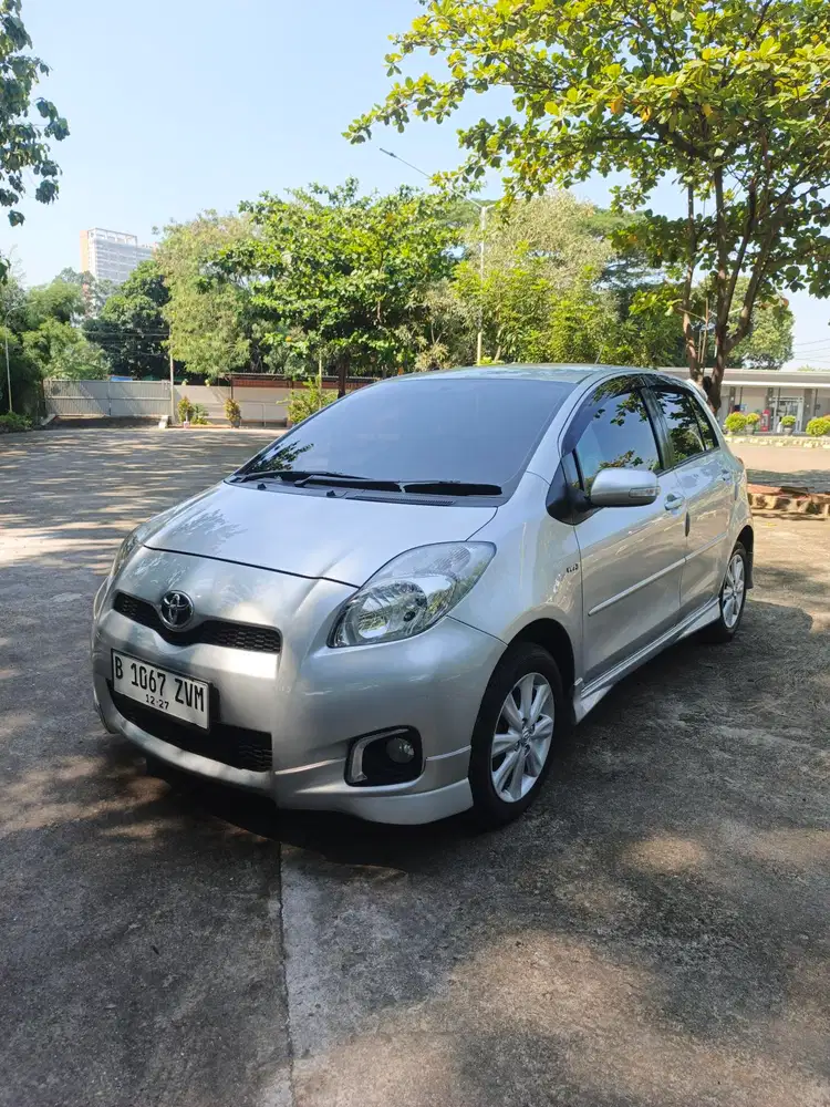 Toyota Yaris S Limited A/T 2012