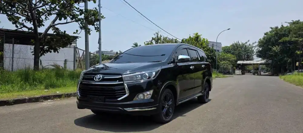 Toyota Innova Venturer 2020