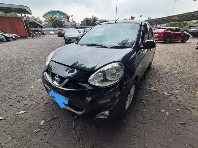 DP Rendah  6JT Nissan March 1.5 L Bensin-AT 2014 Hitam
