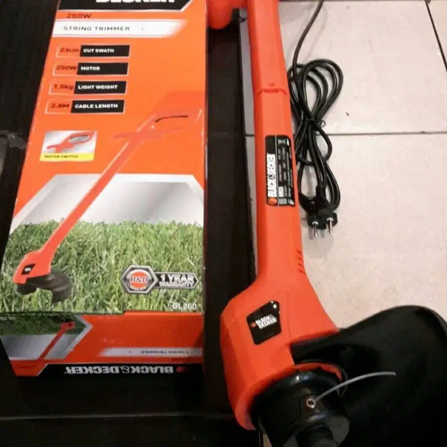 Mesin Potong Rumput senar listrik GL4525 Black & Decker