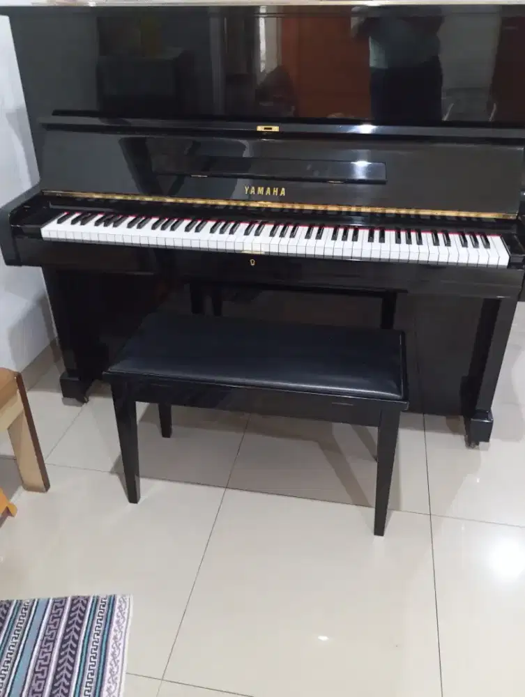 Jual Mrh cepat 1 piano Yamaha U2 keadaan dan  suara baik 20jt