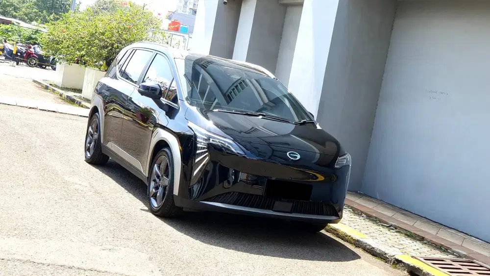 [ GARANSI 5TH ] AION Y Plus Exclusive AT Glamour Black 2024/2025