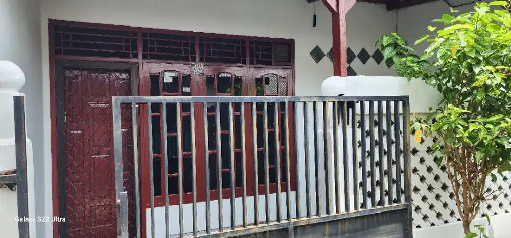 DISEWAKAN RUMAH LOKASI STARTEGIS DI SUNTER SERDANG JAKARTA PUSAT