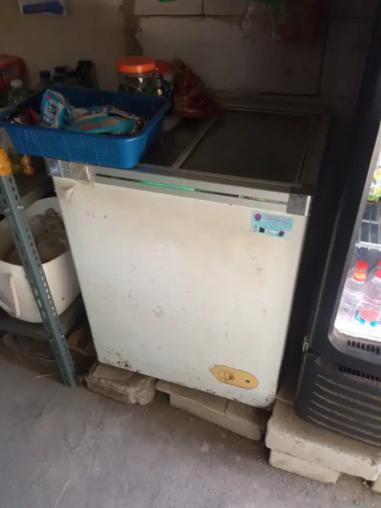 Freezer bekas kondisi apa adanya