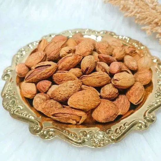 Kacang Almond Kulit Panggang Rasa Susu
