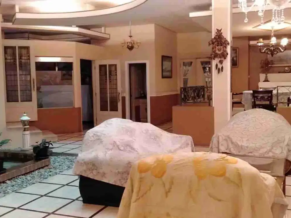 Rumah Cantik dan Bagus siap huni 2 lantai, SHM di Bintaro 0530