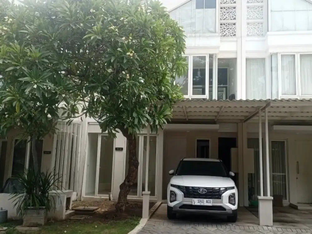 Dijual / Disewakan Rumah 2lt Semi furnished, siap pakai , Pakuwon City
