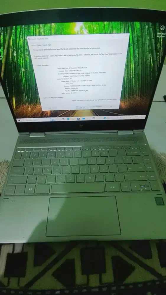 HP Spectre 13-AC050TU 360 Touchscreen i5/8gb/255gb