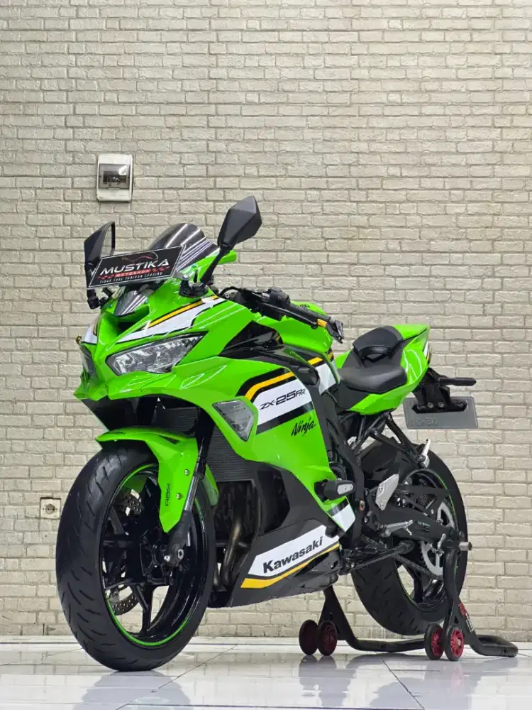 ODO 100 PERAK JAMINAN ISTIMEWA. KAWASAKI ZX 25 RR ABS TH 2025 L SBY