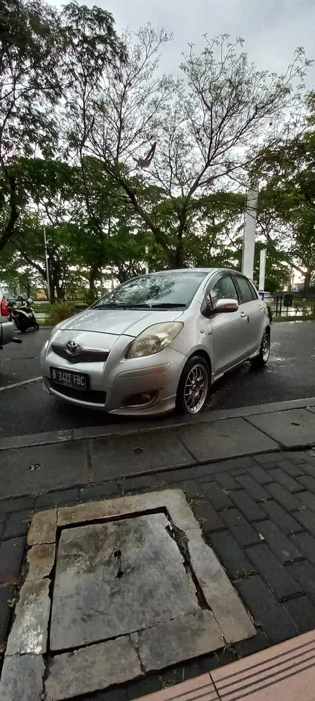 Di Jual Toyota Yaris 2009