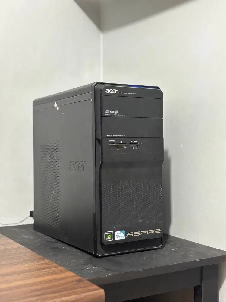 PC intel Core I7 + Radeon R7 350 8/128