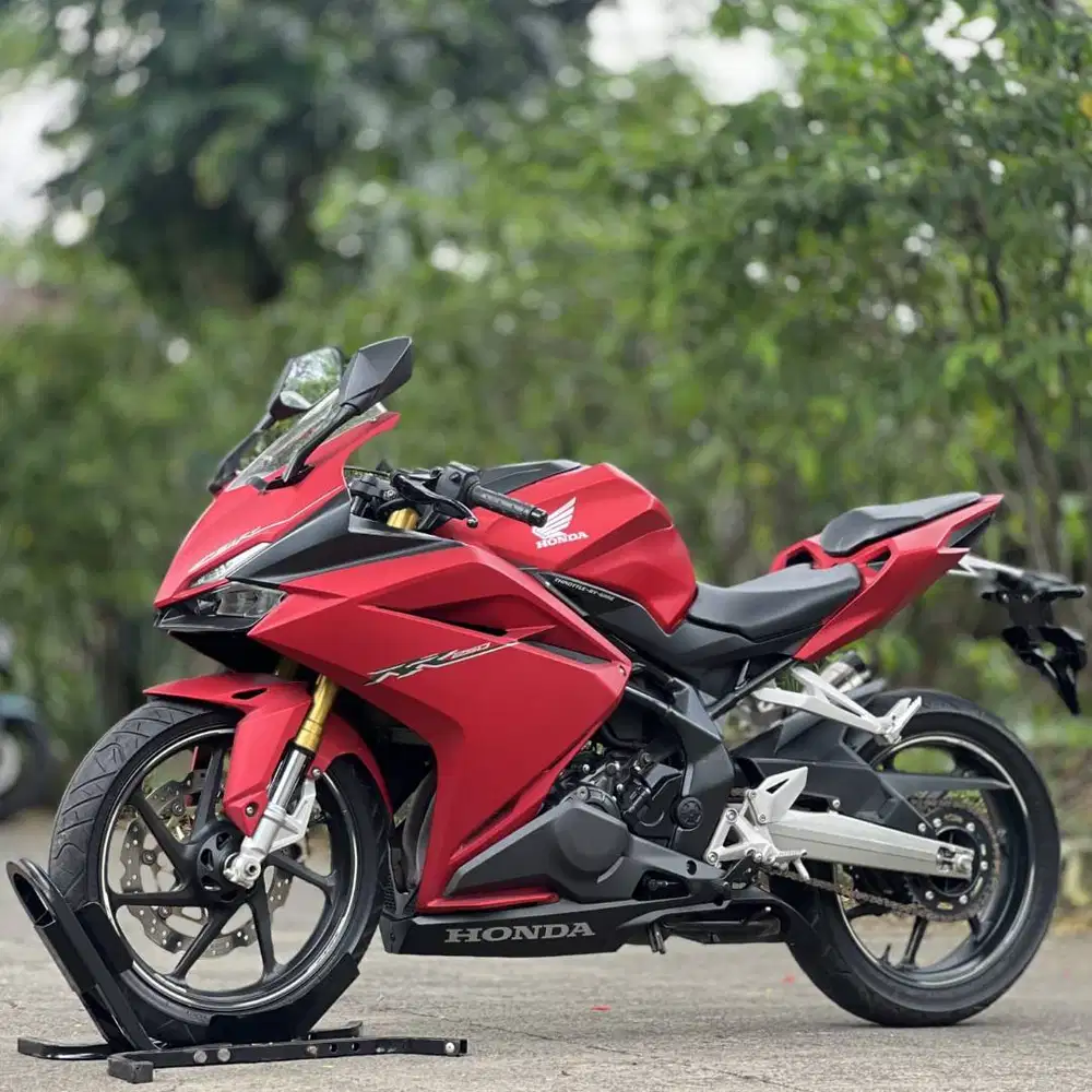 HONDA CBR250RR NON ABS MERAH 2018 KM 8K PAJAK PANJANG NO MINUS