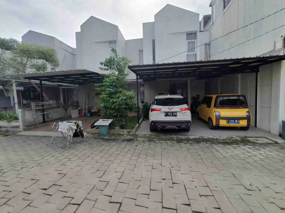 Di Jual !!
Rumah 2 Lantai di Curug Spring
Kota Bogor