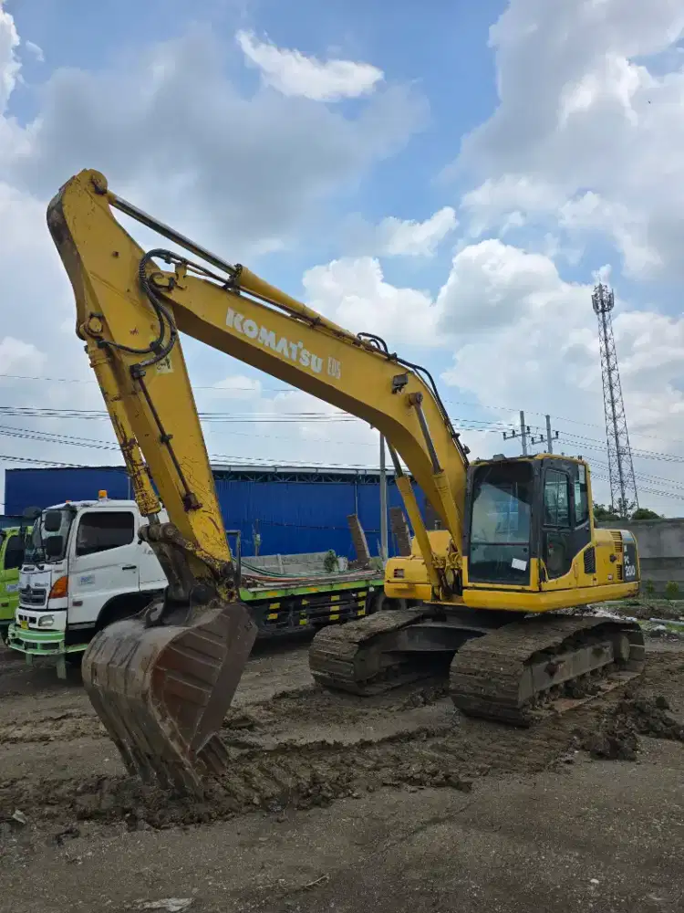 Jual Excavator PC200