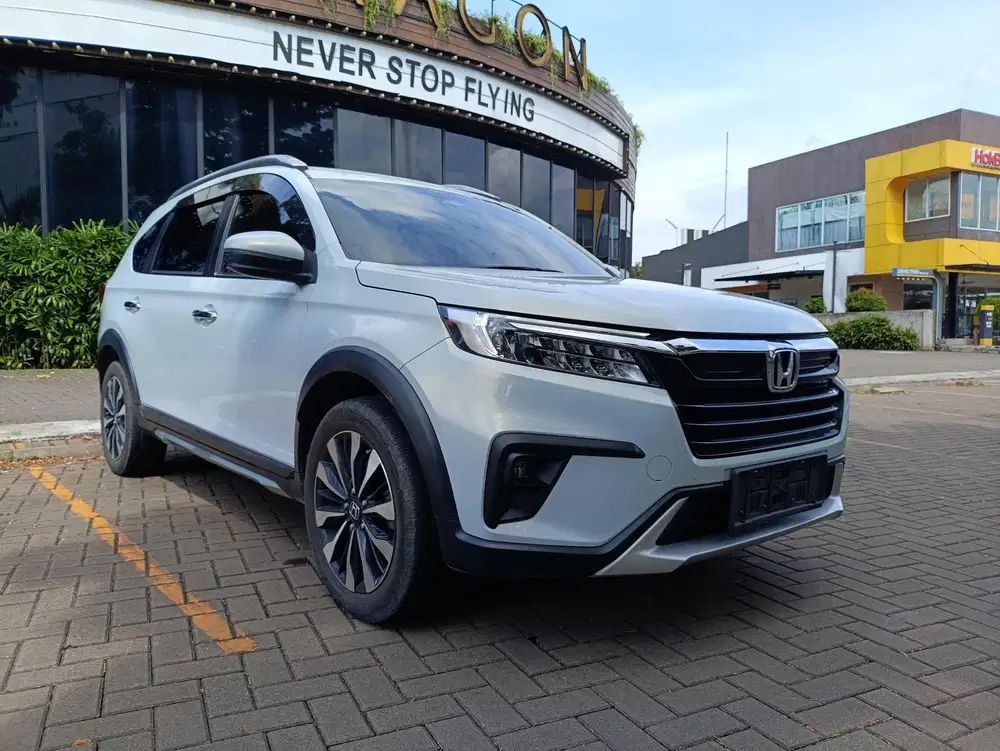 HONDA BRV E PRESTIGE SENSING CVT 2022