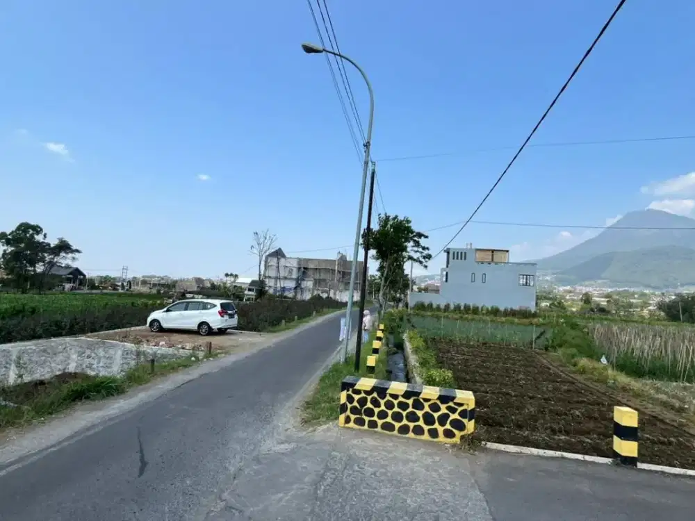 view menawan villa di jual metro Kota Batu