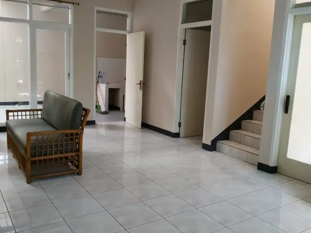 Dijual/Disewakan Rumah Semi Furnished di Mekarwangi Bandung