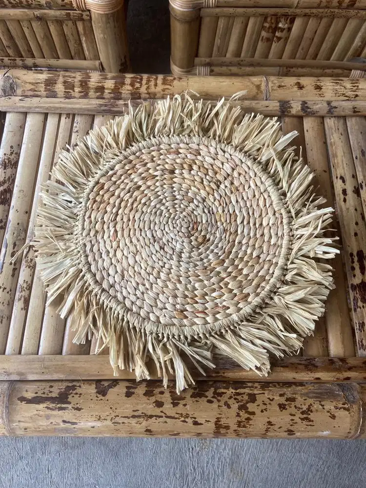 Alas meja eceng gondok