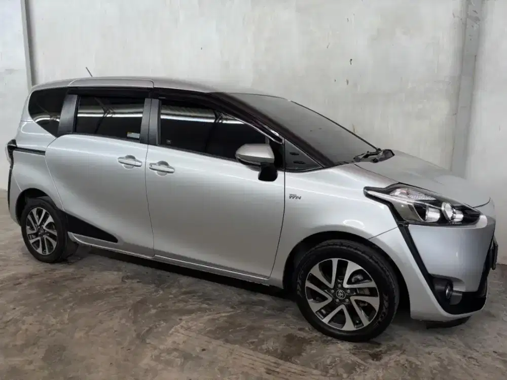 Toyota Sienta V 2016 Matic