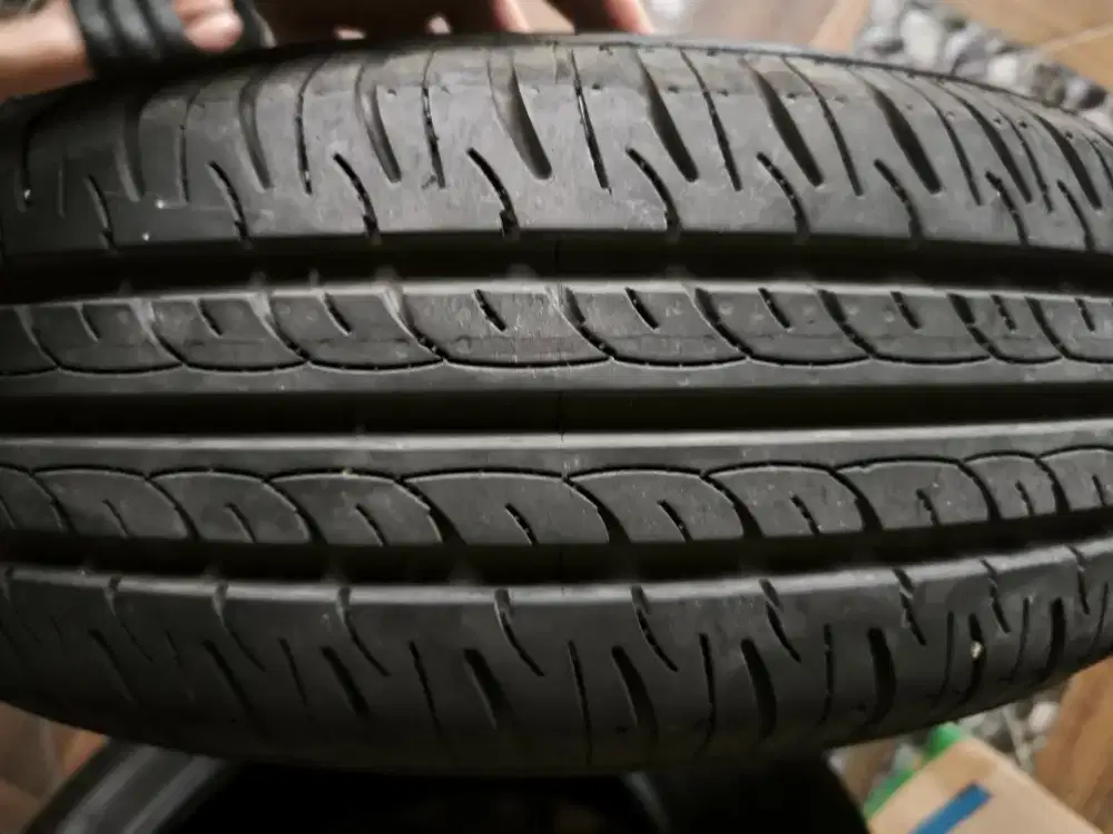 Ban Sigra Calya 175 65 R14 Nik 2025