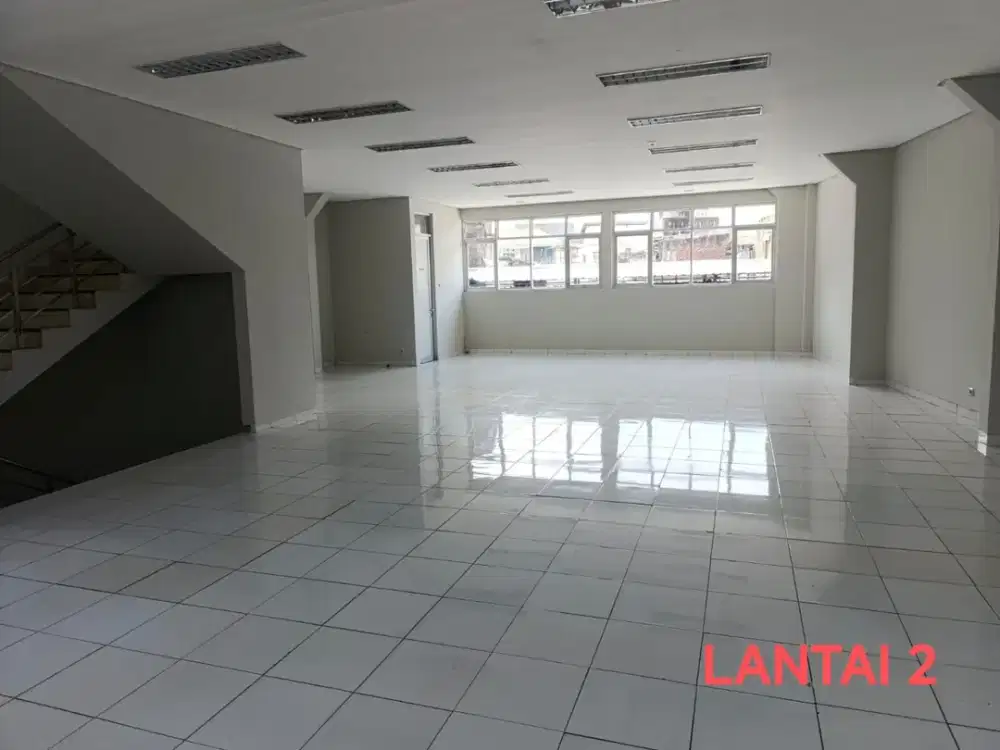 Disewakan Ruko 3 Lantai di Tengah Kota Bandung Lokasi Komersil