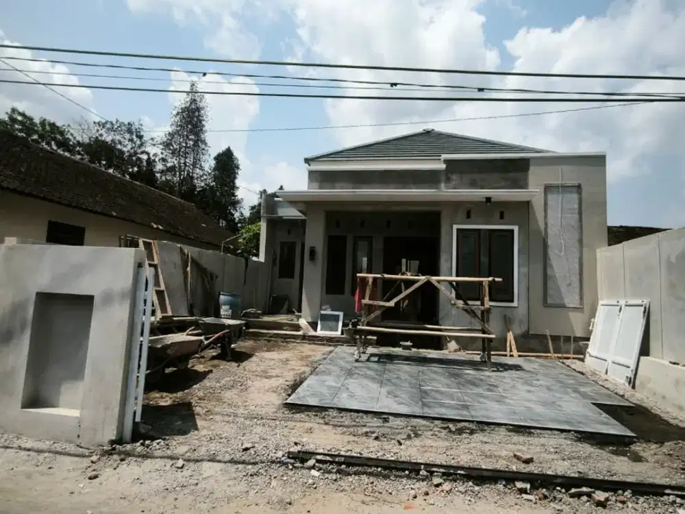 RUMAH BARU DEKAT PASAR CEBONGAN MLATI