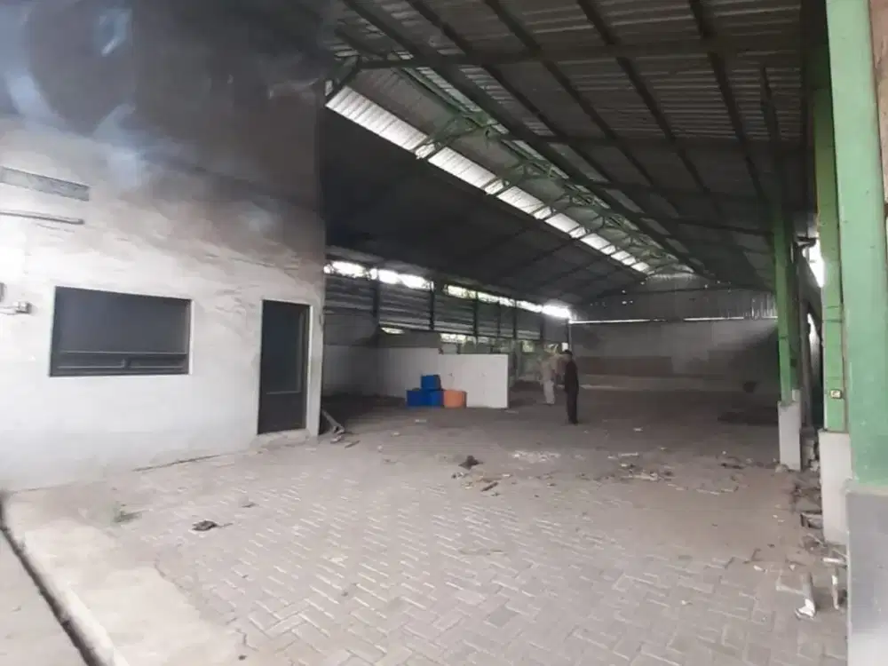 Disewakan Gudang 2 Lt Akses Container 40 Ft, Pangkalan 1 EX Garment  Bekasi