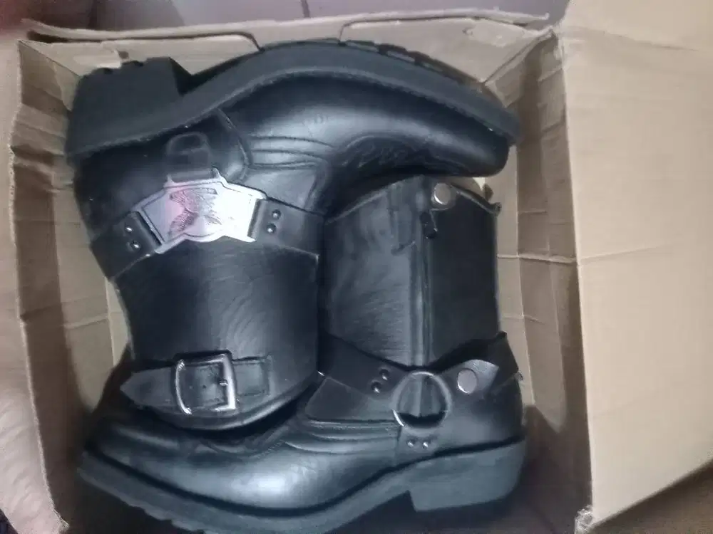 SEPATATU GARUDA REAL DIMENSION SHOES AN INDONESIA STYLE SIZE 38