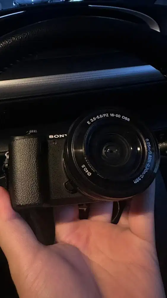 Sony A5100 Fullset dan Lensa Kit